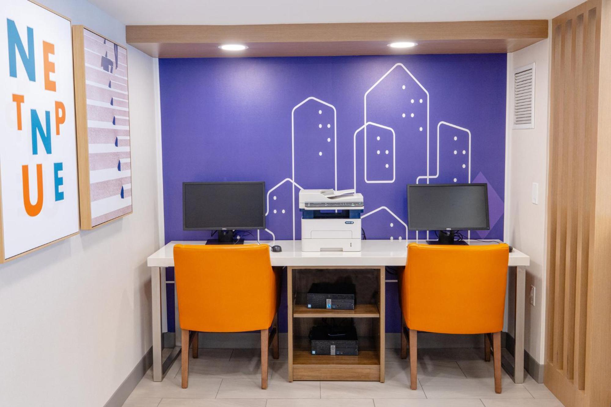 Holiday Inn Express - Neptune By Ihg Ngoại thất bức ảnh