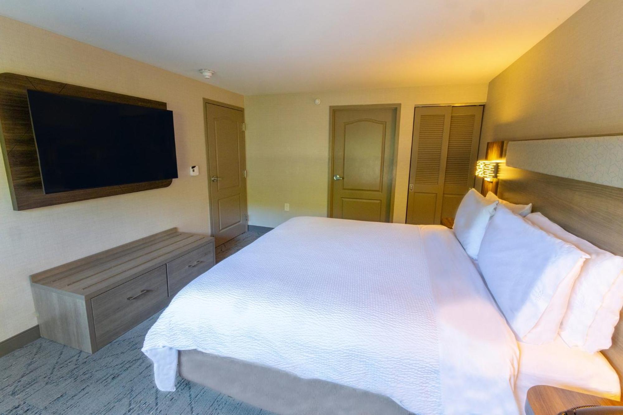Holiday Inn Express - Neptune By Ihg Ngoại thất bức ảnh